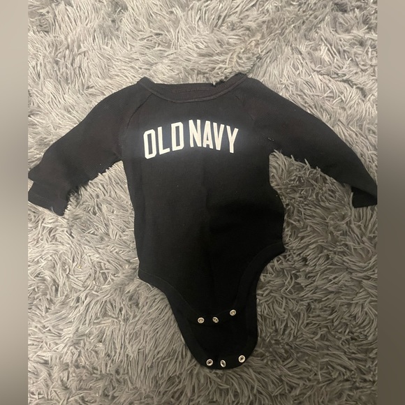 Old Navy Infant Onesie and Jogger Matching Set - Picture 3 of 5